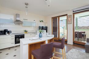 Apartment for 6 in Ochota by Renters