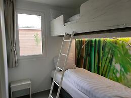 Nice Chalet With Airco Near Efteling