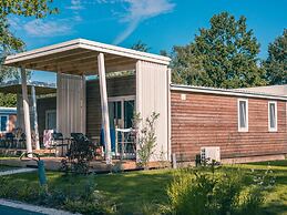 Nice Chalet With Airco Near Efteling