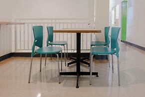 OYO 1247 Antosa Family Residence