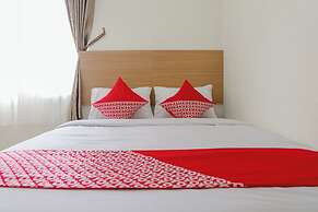 OYO 1247 Antosa Family Residence