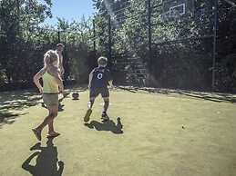 Sustainable Water Villa With Dishwasher, by a Lake