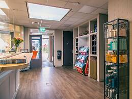 Sustainable Water Villa With Dishwasher, by a Lake