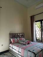 EXPRESS O 91708 Rumah Sriwijaya 12a Syariah