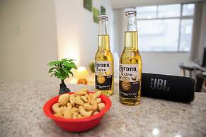 20 m from the beach in the center of Guarapari - Brazilian Corner