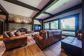 Chateau Fortine Retreat for 6!