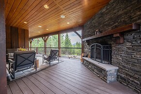 Chateau Fortine Retreat for 6!