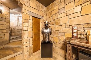 Chateau Fortine Retreat for 6!