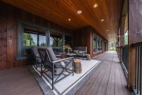 Chateau Fortine Retreat for 6!