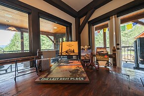 Chateau Fortine Retreat for 6!