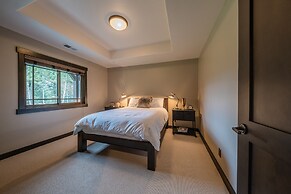 Chateau Fortine Retreat for 6!