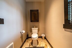 Chateau Fortine Retreat for 6!