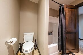 Chateau Fortine Retreat for 6!