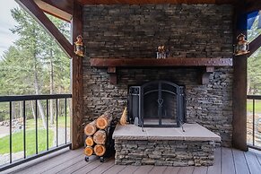 Chateau Fortine Retreat for 6!