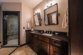 Chateau Fortine Retreat for 6!