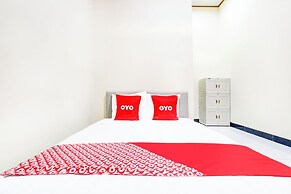OYO 94124 Ekslusive Double'n