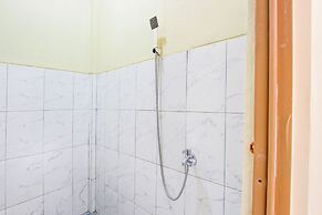 OYO 94124 Ekslusive Double'n