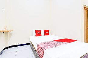 OYO 94124 Ekslusive Double'n