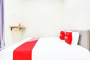 OYO 94124 Ekslusive Double'n