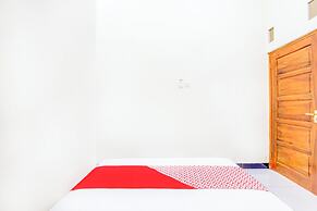 OYO 94124 Ekslusive Double'n