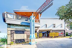 OYO 94124 Ekslusive Double'n