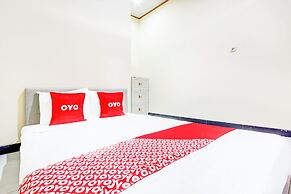 OYO 94124 Ekslusive Double'n