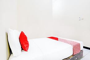 OYO 94124 Ekslusive Double'n