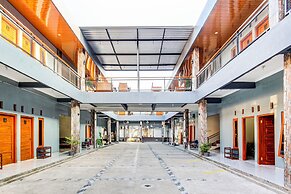 OYO 94124 Ekslusive Double'n