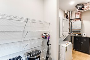 Modern Nashville Condo: 5 Mi to Downtown!