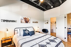 Modern Nashville Condo: 5 Mi to Downtown!