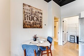 Modern Nashville Condo: 5 Mi to Downtown!
