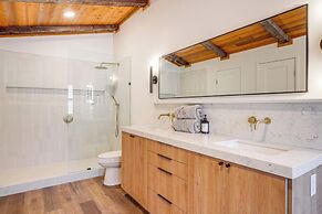 Hot Tub & Game Room: Spacious Big Bear Lake Cabin