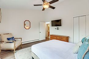 Walk to Towamensing Trails Beach: Home w/ Hot Tub!