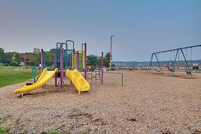 Walk to Towamensing Trails Beach: Home w/ Hot Tub!