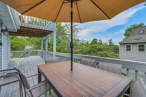 Walk to Towamensing Trails Beach: Home w/ Hot Tub!