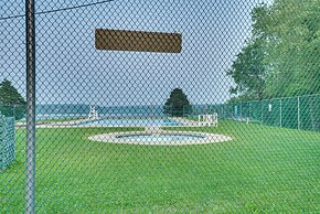 Walk to Towamensing Trails Beach: Home w/ Hot Tub!