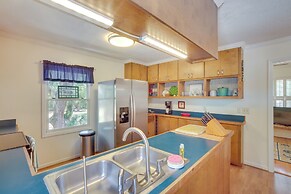 Near Edisto Beach State Park: Home w/ Lanais!