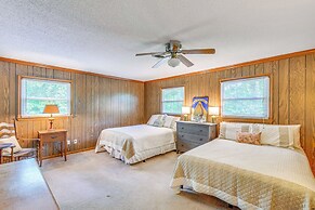 Spacious Home w/ Porch, 4 Mi to Downtown Clemson!