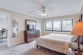 Oceanfront Fort Pierce Condo: Pool & Beach Access!