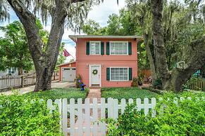 Mt Dora Garden Cottage w/ Patios, Walk to Downtown