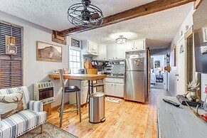 7 Mi to Carters Lake: Cabin w/ Pond & Pedal Boat!