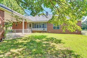 Pet-friendly Vilonia Home w/ Fenced Yard & Grill!