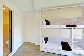 Spot On Hostel ,Taguig Manila Formerly MYTOWN HongKong