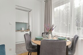 Poznan Apartment By the Park by Renters