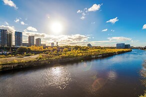 Hilltop Serviced Apartments - Salford