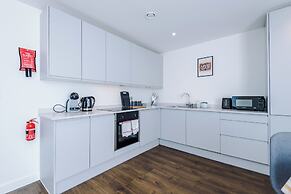 Hilltop Serviced Apartments - Salford