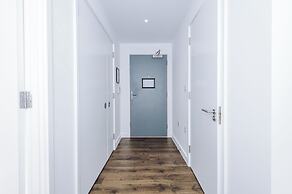 Hilltop Serviced Apartments - Salford