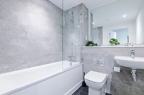 Hilltop Serviced Apartments - Salford