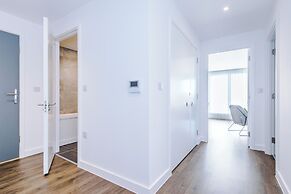 Hilltop Serviced Apartments - Salford