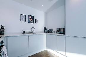 Hilltop Serviced Apartments - Salford